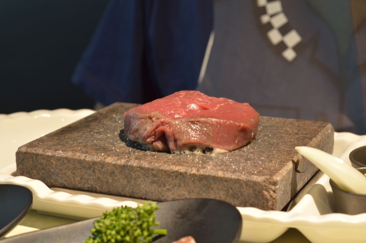 台北大安區。洋石岩燒牛排 || 台北東區牛排原肉好品質大口吃,美味自助吧吃到飽 - 第7張圖